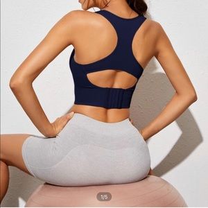 NEVER WORN SPORTS BRA